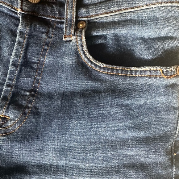 7 For All Mankind Josefina Skinny Boyfriend Jeans. Size 24 - Picture 2 of 10